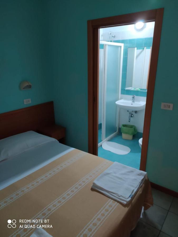 Hotel Blue Moon Rimini Dış mekan fotoğraf