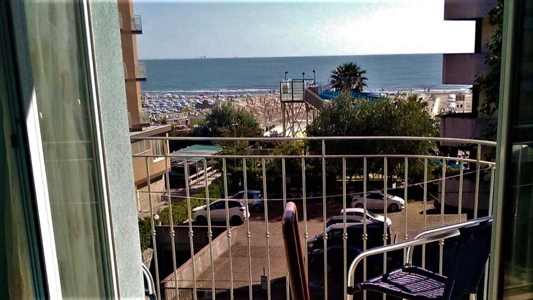 Hotel Blue Moon Rimini Dış mekan fotoğraf