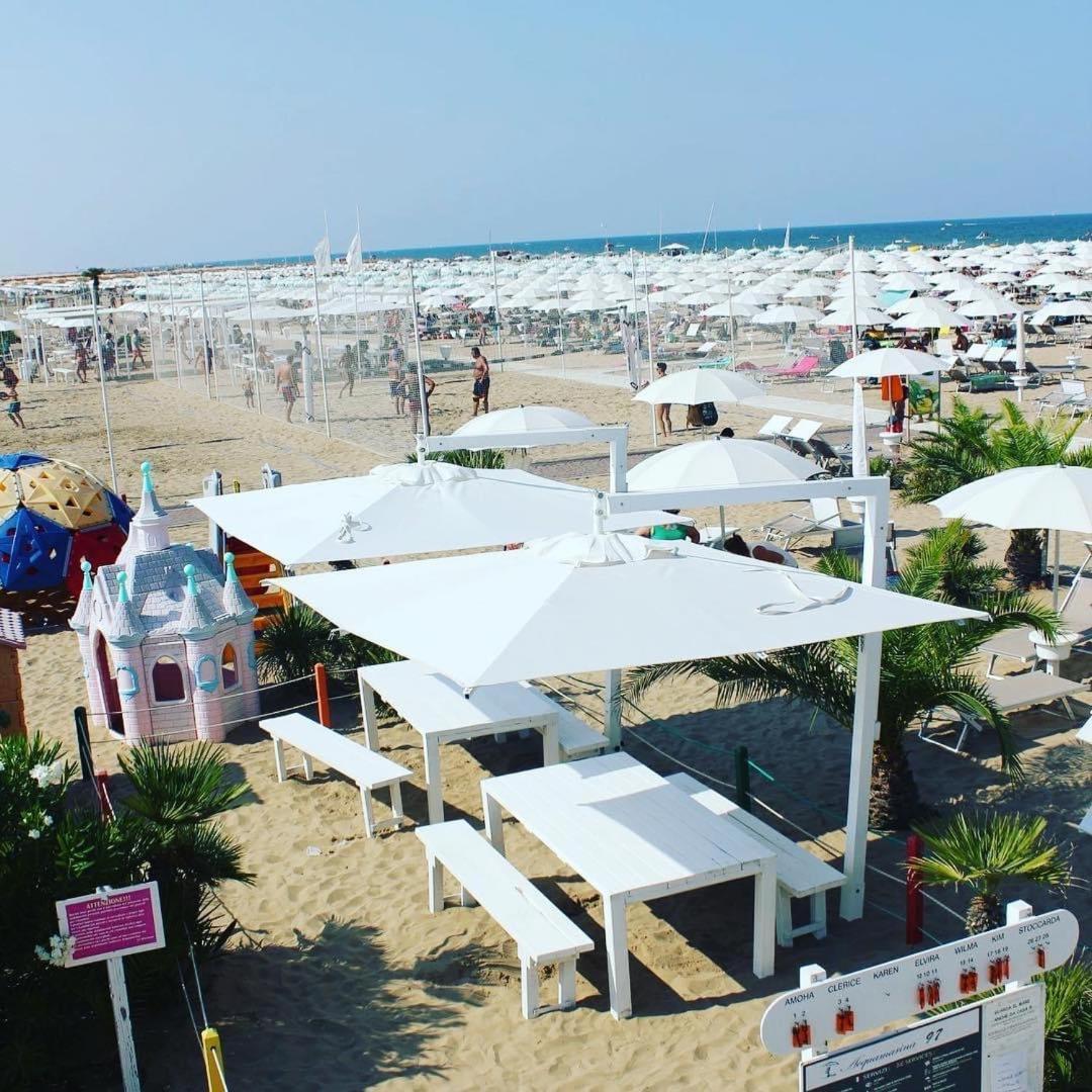 Hotel Blue Moon Rimini Dış mekan fotoğraf