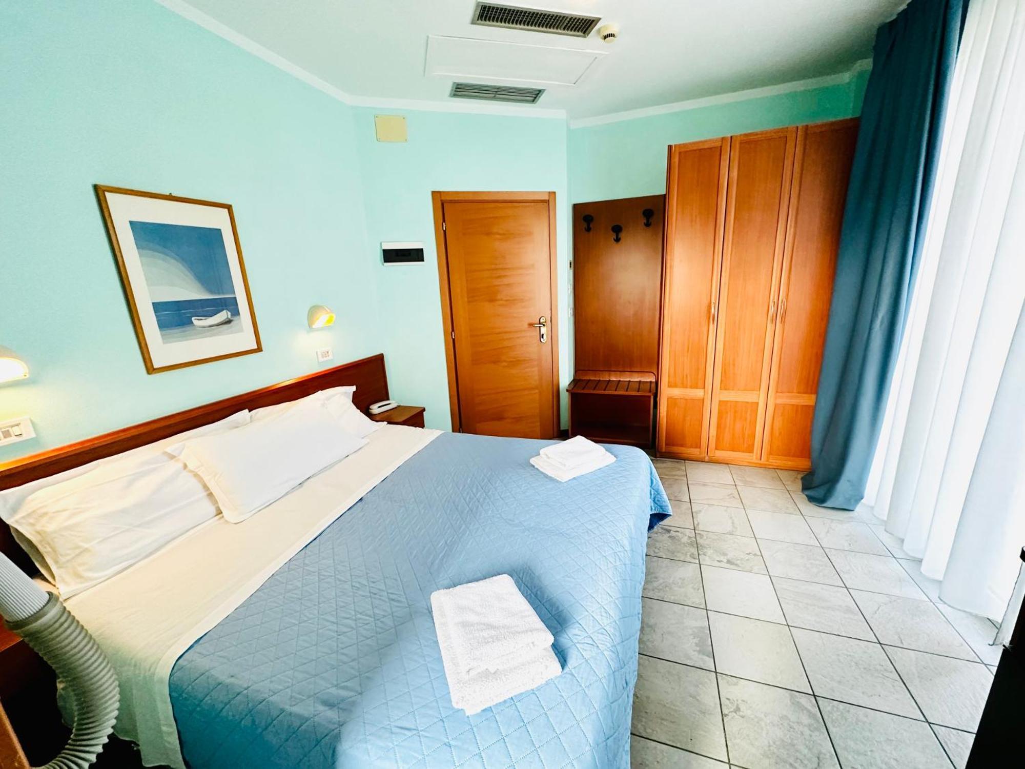 Hotel Blue Moon Rimini Dış mekan fotoğraf