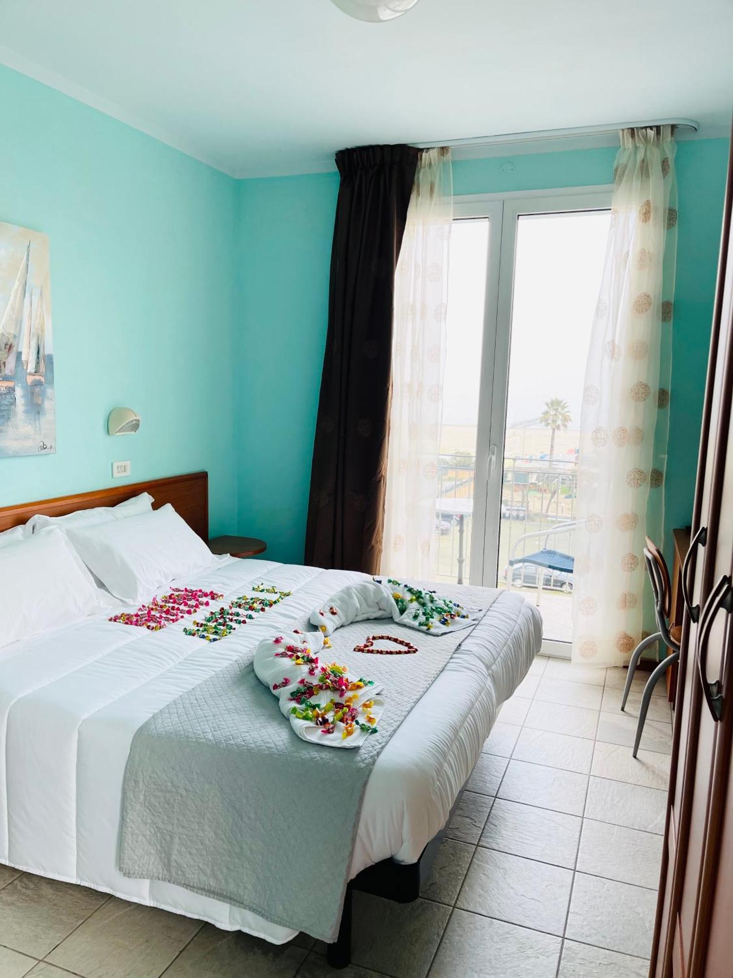 Hotel Blue Moon Rimini Dış mekan fotoğraf