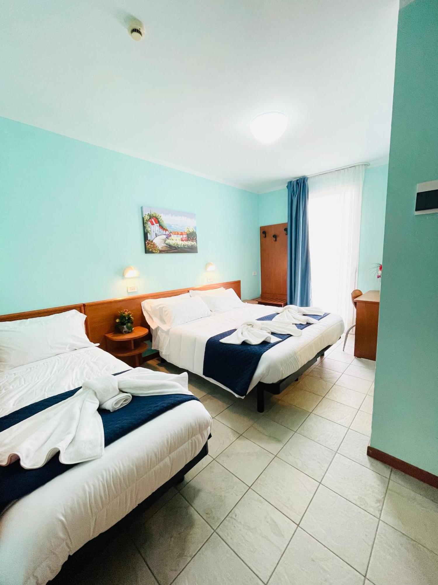 Hotel Blue Moon Rimini Dış mekan fotoğraf