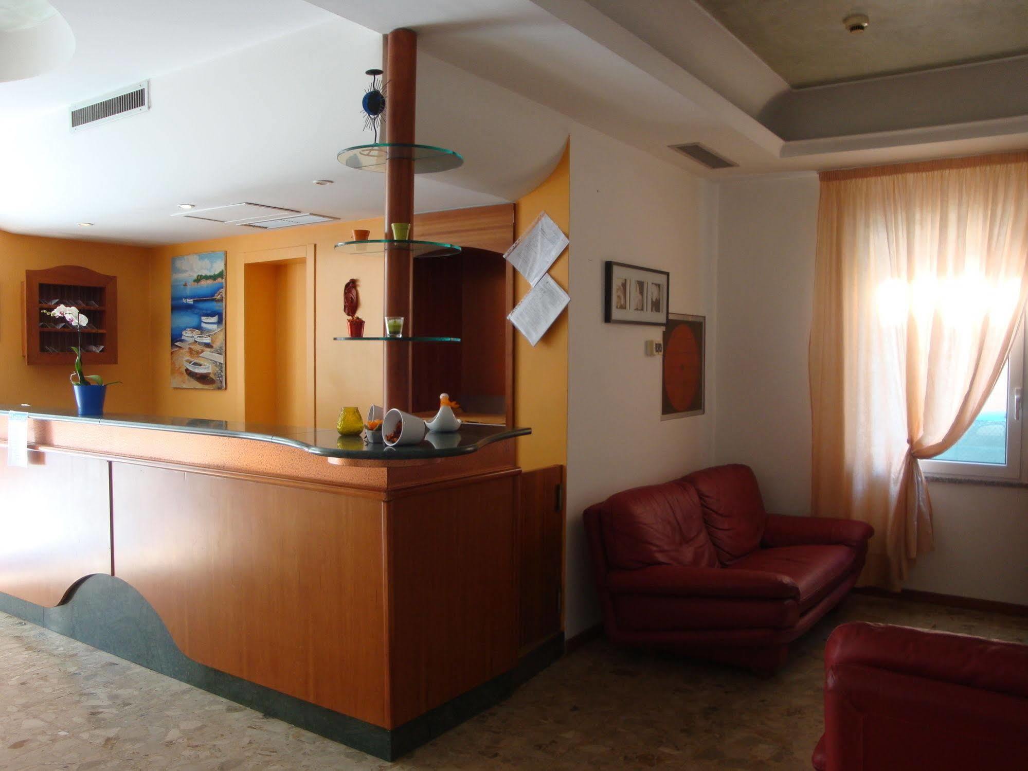 Hotel Blue Moon Rimini Dış mekan fotoğraf